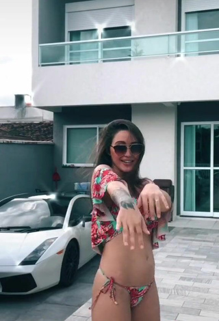 6. Sexy Nafê Alves in Bikini while doing Dance