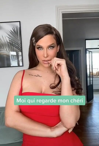 Hot Océane Shows Cleavage in Red Dress