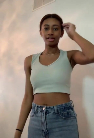 Sexy Phoebe Hines in White Crop Top