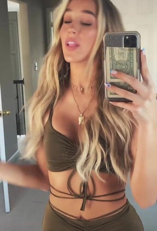 6. Hottie Olivia Massucci Shows Cleavage in Crop Top