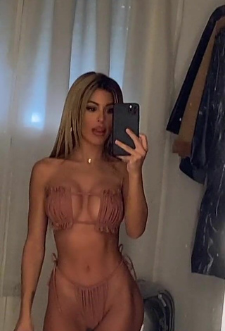 5. Hot Oriana Marzoli Shows Cleavage in Beige Bikini