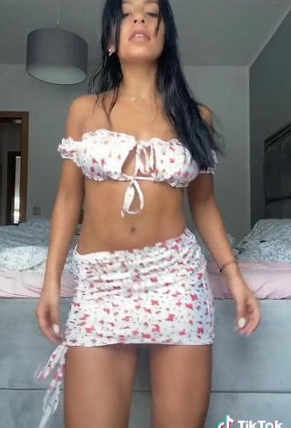 5. Hottest Sabrine Khan in Floral Crop Top and Bouncing Boobs
