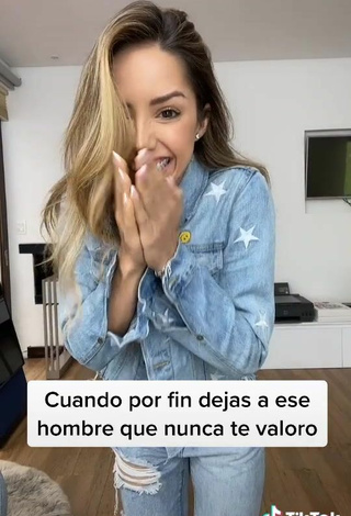 5. Amazing Silvana Araujo Shows Cleavage in Hot Beige Bra