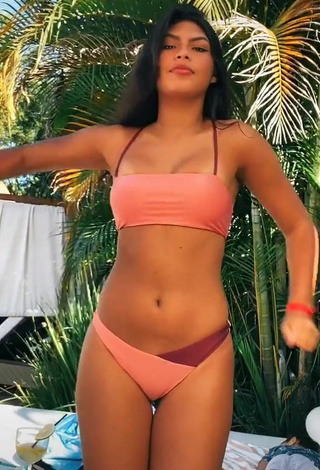 5. Cute Thaina Amorim in Peach Bikini