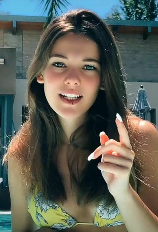 3. Cute Tizimentu in Floral Bikini Top at the Swimming Pool