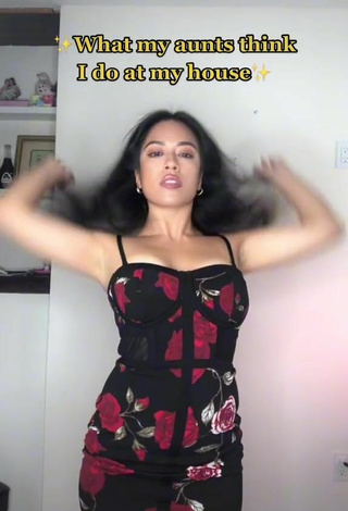 Sexy Violeta in Floral Dress