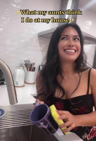 5. Sexy Violeta in Floral Dress