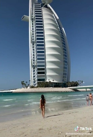 5. Sweetie Violeta Mangriñán Shows Butt at the Beach