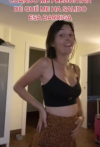 2. Sexy Alba Vera Shows Cleavage in Black Crop Top and Bouncing Boobs
