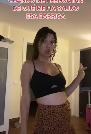 6. Sexy Alba Vera Shows Cleavage in Black Crop Top and Bouncing Boobs