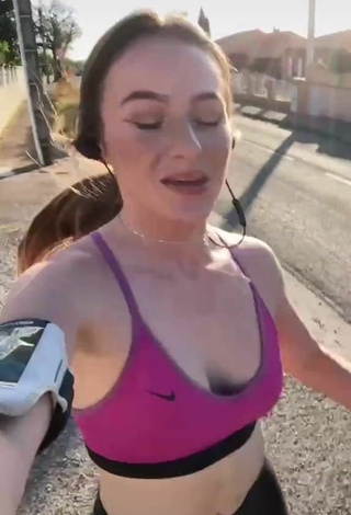 2. Hot alixxbvl Shows Cleavage in Pink Sport Bra in a Street