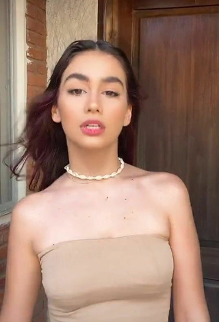 6. Sexy Anahí in Beige Tube Top