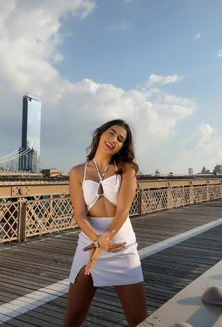 3. Sexy Anahí in White Dress