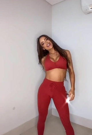 Sexy Késia Muniz de Oliveira in Red Leggings