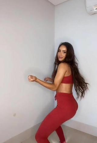 4. Sexy Késia Muniz de Oliveira in Red Leggings