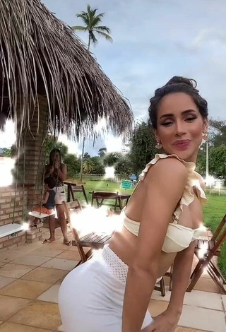 5. Sexy Késia Muniz de Oliveira in White Bikini Top