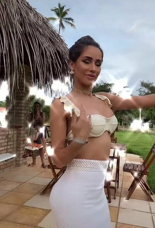 6. Sexy Késia Muniz de Oliveira in White Bikini Top