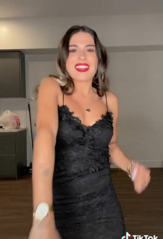3. Hot Ezgi Gizem Akdogan in sexy Black Dress