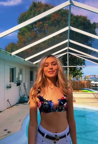 4. Sexy Faith Alexis in Floral Bikini Top at the Pool