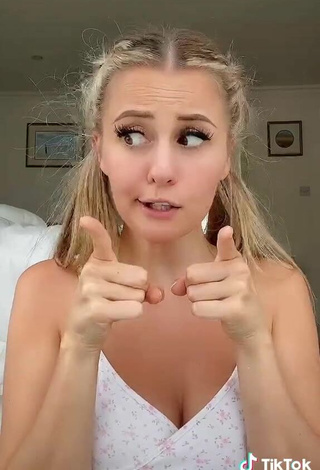 Sexy Holly H Shows Cleavage