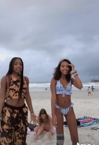 3. Amazing Jada Wesley in Hot Bikini at the Beach