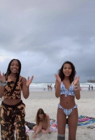 4. Amazing Jada Wesley in Hot Bikini at the Beach