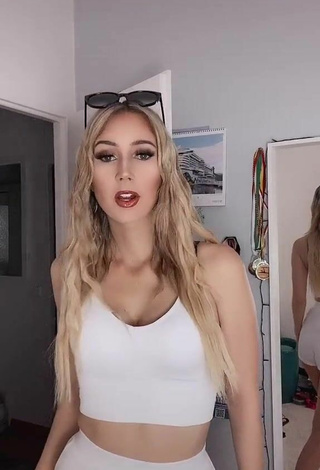 2. Sexy Josily in White Crop Top
