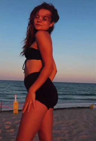 3. Cute Katy Hedges in Bikini Top at the Beach