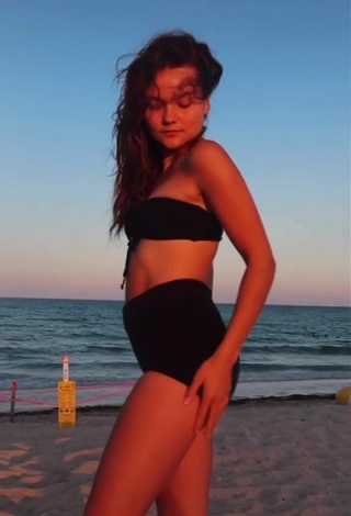 5. Cute Katy Hedges in Bikini Top at the Beach
