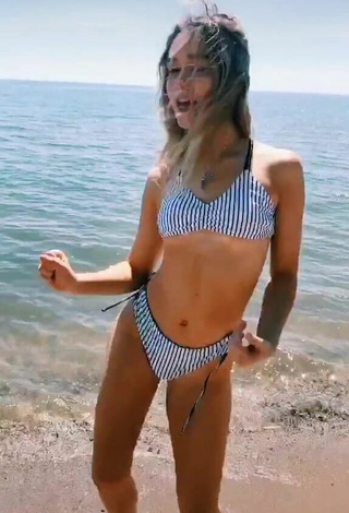 3. Gorgeous Kenna Bates in Alluring Striped Bikini at the Beach