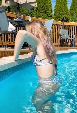 3. Seductive Kenna Bates in Striped Bikini at the Swimming Pool