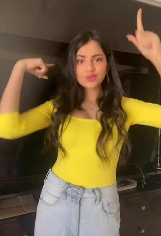 2. Sexy Khushi Hegde in Yellow Top