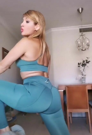 1. Sexy Lidia Shows Butt