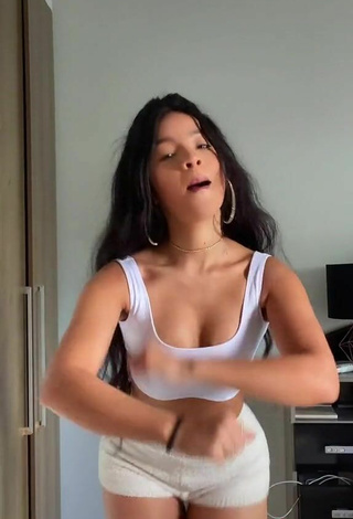 5. Sweetie Carol Mamprin in White Crop Top and Bouncing Tits