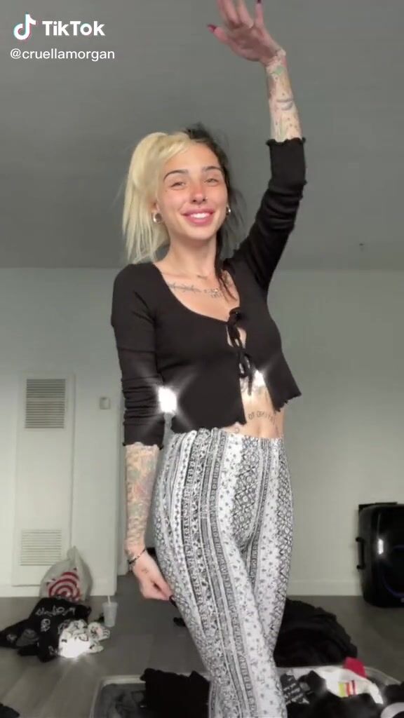 Amazing Cruella in Hot Black Crop Top
