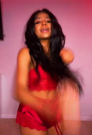2. Seductive Destinee Faire Shows Cleavage in Red Crop Top while Twerking