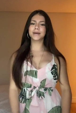 4. Sexy Dudinha Moraes Shows Cleavage in Floral Sundress and Bouncing Boobs