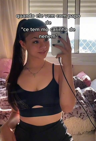 Sexy Dudinha Moraes in Black Crop Top
