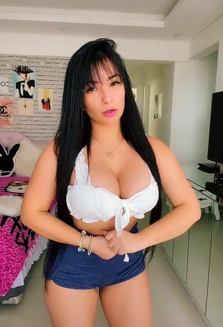 Emanuelly Raquel Shows Cleavage in Appealing White Crop Top and Bouncing Breasts