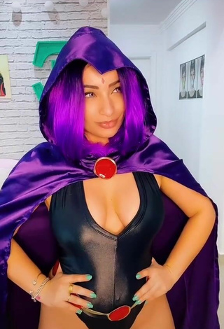 4. Gorgeous Emanuelly Raquel Shows Cosplay and Bouncing Boobs