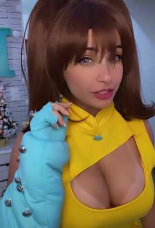 3. Cute Emanuelly Raquel Shows Cosplay and Bouncing Boobs