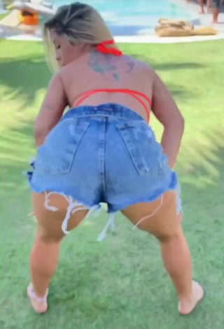 4. Sexy Andressita Chegou Shows Butt while Twerking and Bouncing Tits