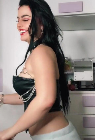 6. Giorgia Cavalluzzo Shows Cleavage in Erotic Crop Top