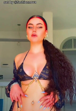 3. Beautiful Giorgia Cavalluzzo Shows Cleavage in Sexy Bikini