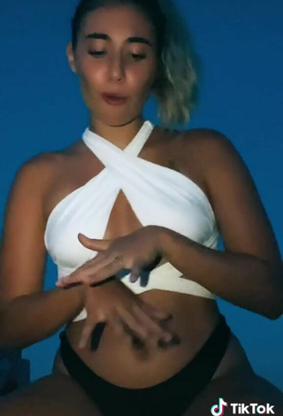 3. Cute Grace of Toma in White Bikini Top