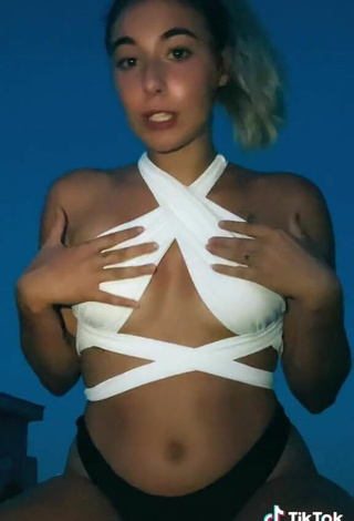 6. Cute Grace of Toma in White Bikini Top