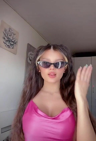 Grisela Shows Cleavage in Sexy Pink Crop Top
