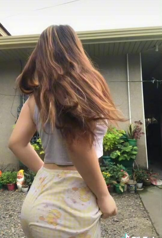 5. Sexy Delacruz Jane Pauline Shows Nipples without  Brassiere and Bouncing Breasts while Twerking