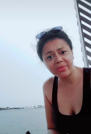 5. Hot Nadia Buari Shows Cleavage