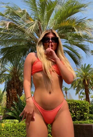 3. Beautiful Jesca Jimenez in Sexy Peach Bikini